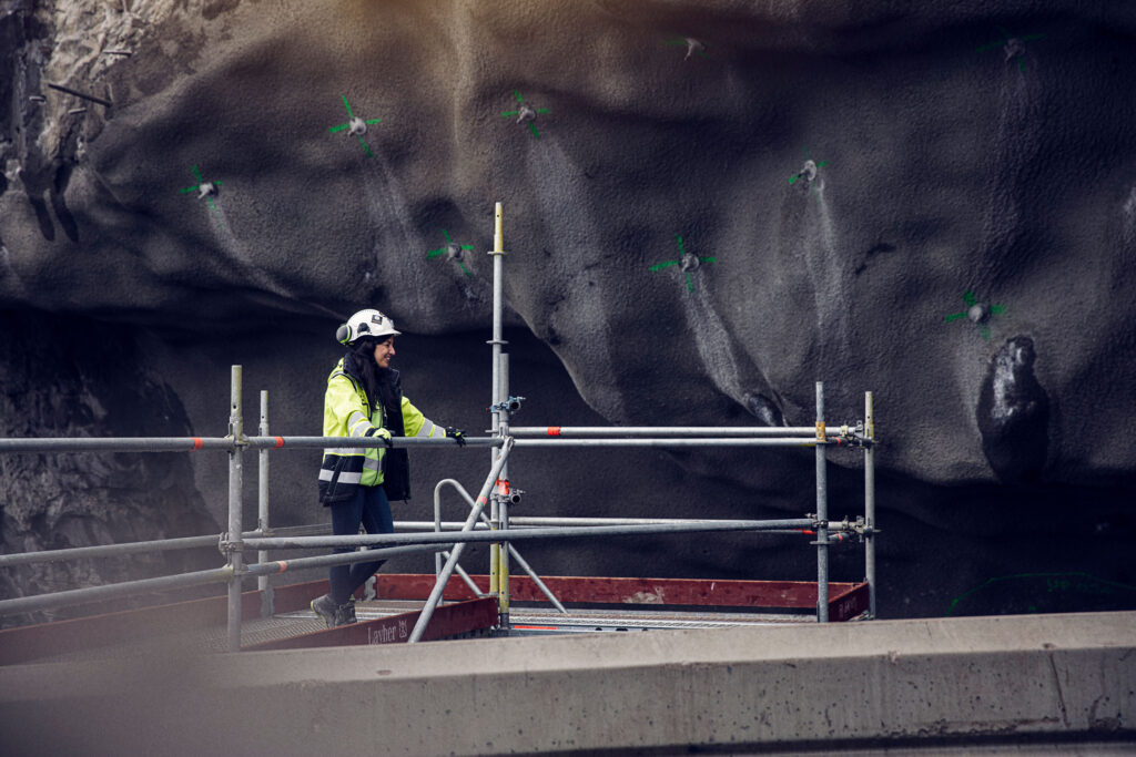 Safety and knowledge for everyone who works at heoghts